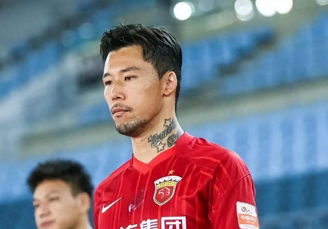 国足大将出击：张琳芃奉命布阵破南昌发起防线的简单介绍